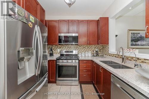 17 Eaglefield Gate, Brampton, ON - Indoor Photo Showing Kitchen With Double Sink With Upgraded Kitchen