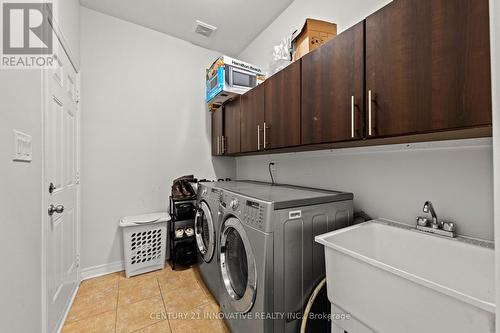 3265 Cabano Crescent, Mississauga, ON - Indoor Photo Showing Laundry Room