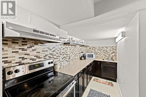 3265 Cabano Crescent, Mississauga, ON - Indoor Photo Showing Kitchen