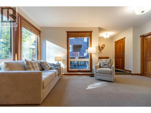 4576 Timberline Crescent Unit# 4, Fernie, BC - Indoor Photo Showing Living Room