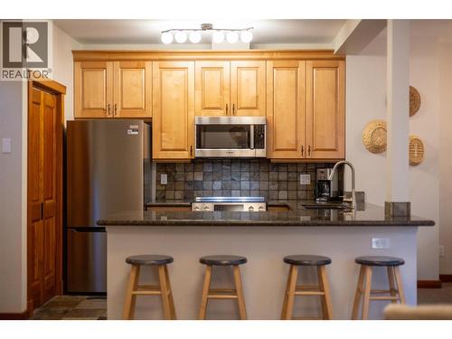 4576 Timberline Crescent Unit# 4, Fernie, BC - Indoor Photo Showing Kitchen