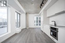 428 - 689 THE QUEENSWAY STREET  Toronto, ON M8Y 1L1