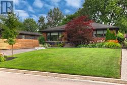 544 MAPLEHILL DRIVE  Burlington, ON L7N 2W1