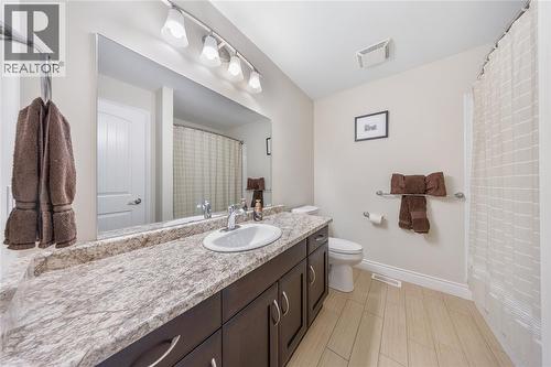 841 Manhattan Drive, Sarnia, ON - Indoor Photo Showing Bathroom