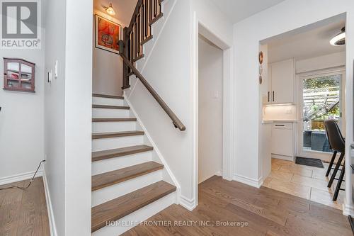 1 Denava Gate, Richmond Hill, ON - Indoor Photo Showing Other Room