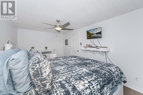 1 Denava Gate, Richmond Hill, ON - Indoor Photo Showing Bedroom