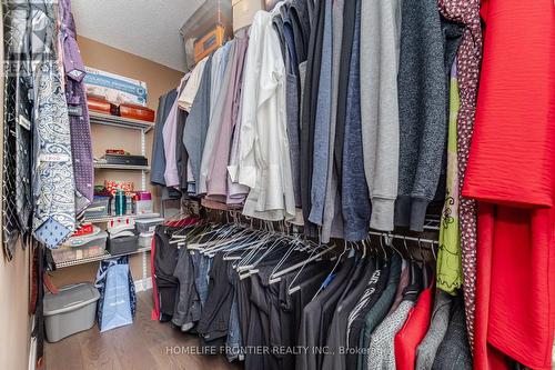 1 Denava Gate, Richmond Hill, ON - Indoor With Storage