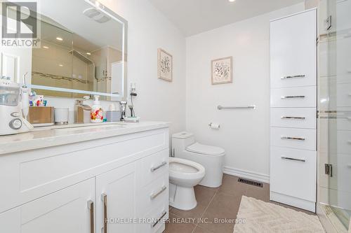 1 Denava Gate, Richmond Hill, ON - Indoor Photo Showing Bathroom