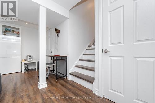 1 Denava Gate, Richmond Hill, ON - Indoor Photo Showing Other Room