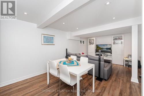 1 Denava Gate, Richmond Hill, ON - Indoor Photo Showing Dining Room