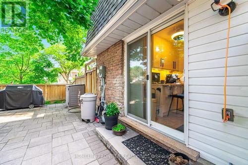 1 Denava Gate, Richmond Hill, ON - Outdoor With Exterior