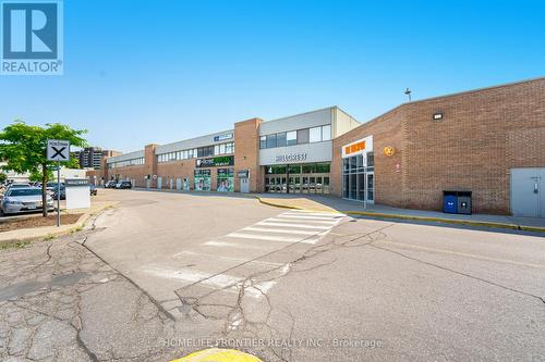 1 Denava Gate, Richmond Hill, ON - Outdoor