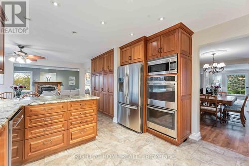 50 Rosenfeld Crescent, Ottawa, ON - Indoor Photo Showing Kitchen