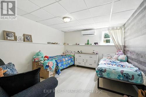 3333 White Spruce Street, Ottawa, ON - Indoor Photo Showing Bedroom