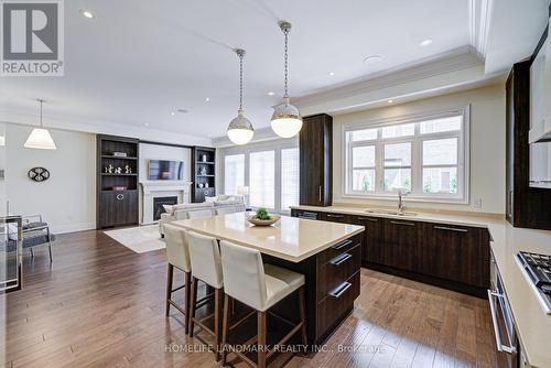 343 Tudor Avenue, Oakville, ON - Indoor