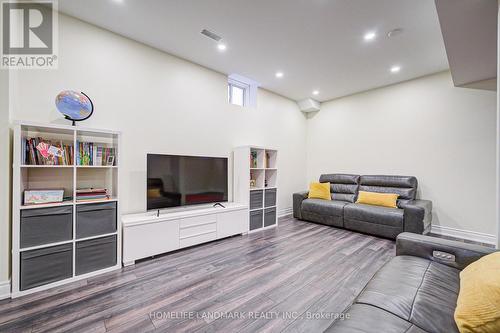 343 Tudor Avenue, Oakville, ON - Indoor Photo Showing Other Room