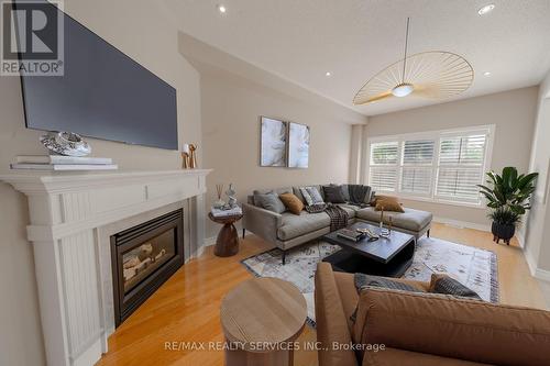 5918 Bassinger Place, Mississauga, ON - Indoor Photo Showing Living Room With Fireplace