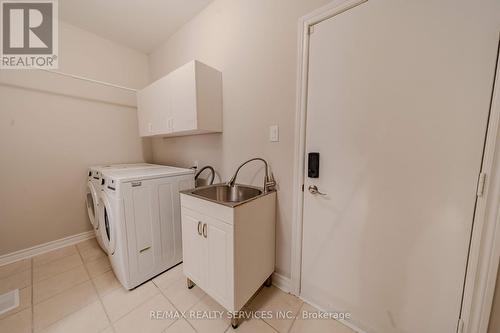 5918 Bassinger Place, Mississauga, ON - Indoor Photo Showing Laundry Room