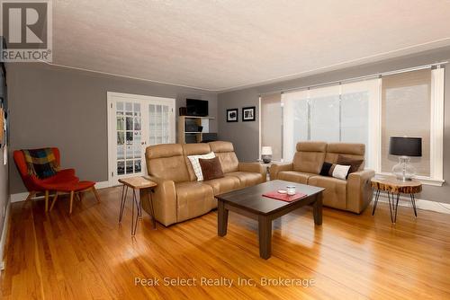 72 Carrall Street, St. Marys, ON - Indoor Photo Showing Living Room