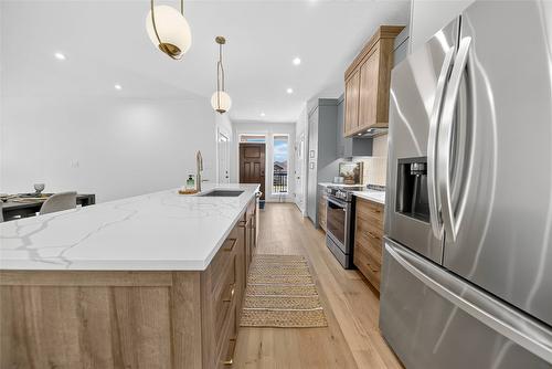 153 The Whins, Cranbrook, BC - Indoor Photo Showing Kitchen With Stainless Steel Kitchen With Upgraded Kitchen