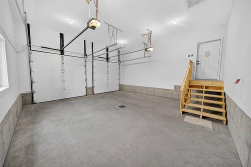 153 The Whins, Cranbrook, BC - Indoor Photo Showing Garage