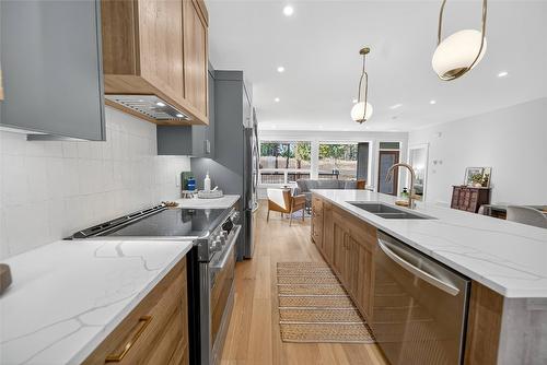 153 The Whins, Cranbrook, BC - Indoor Photo Showing Kitchen With Double Sink With Upgraded Kitchen