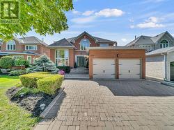 606 BROOKER RIDGE  Newmarket, ON L3X 1V7