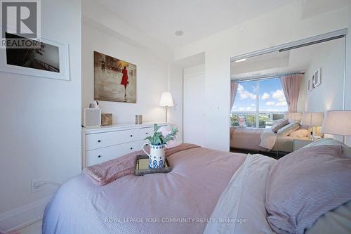 1129 - 120 Harrison Garden Boulevard, Toronto, ON - Indoor Photo Showing Bedroom