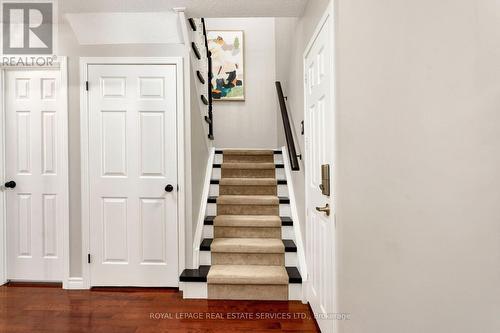 7 - 2006 Glenada Crescent, Oakville, ON - Indoor Photo Showing Other Room