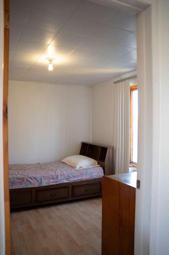 Bedroom - 1016 Rue De La Goélette, Havre-Saint-Pierre, QC - Indoor Photo Showing Bedroom