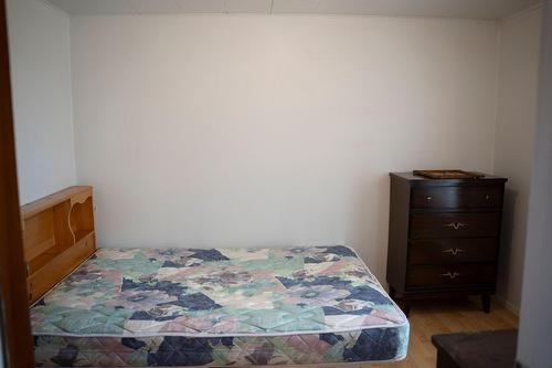 Bedroom - 1016 Rue De La Goélette, Havre-Saint-Pierre, QC - Indoor Photo Showing Bedroom