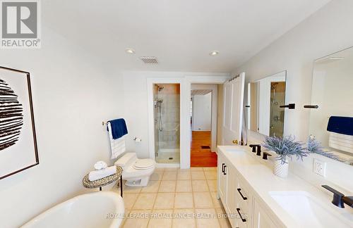 374 Bloomfield Main Street, Prince Edward County (Bloomfield Ward), ON - Indoor Photo Showing Bathroom