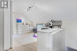 2nd level loft area, pass-through - 