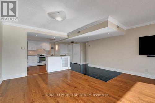 1702 - 160 George Street, Ottawa, ON - Indoor Photo Showing Kitchen