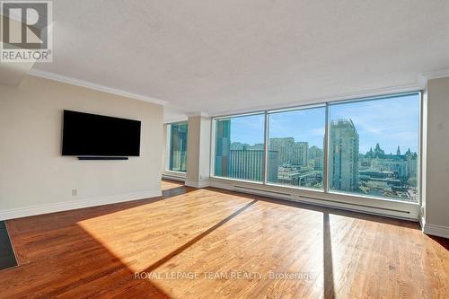 1702 - 160 George Street, Ottawa, ON - Indoor