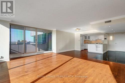 1702 - 160 George Street, Ottawa, ON - Indoor