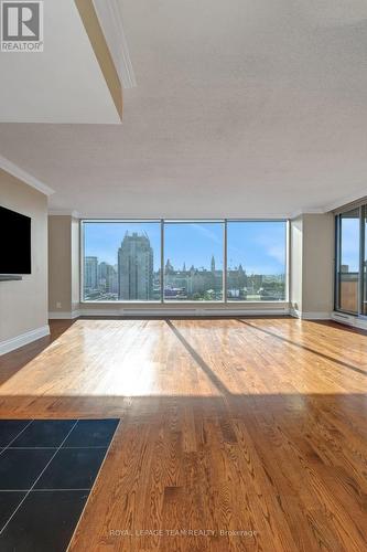 1702 - 160 George Street, Ottawa, ON - Indoor