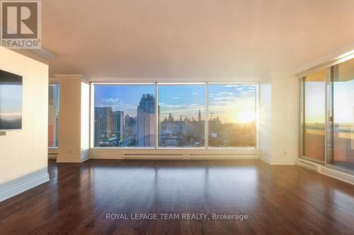 1702 - 160 George Street, Ottawa, ON - Indoor