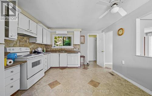 26 Slater Crescent, Ajax (South West), ON - Indoor Photo Showing Kitchen