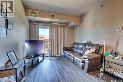 430 3630 Haughton Road E, Regina, SK - Indoor Photo Showing Living Room
