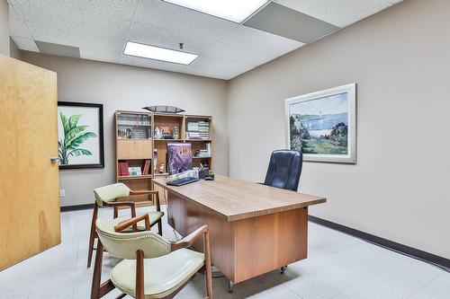 Bureau - 9700 Boul. Parkway, Montréal (Anjou), QC - Indoor Photo Showing Office