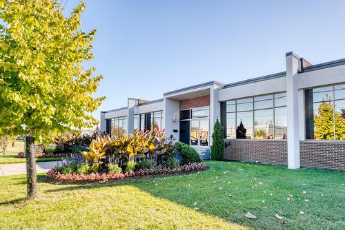 Façade - 9700Z Boul. Parkway, Montréal (Anjou), QC - Outdoor