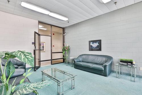 Hall d'entrée/Vestibule - 9700Z Boul. Parkway, Montréal (Anjou), QC - 