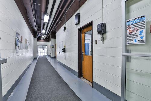 Corridor - 9700Z Boul. Parkway, Montréal (Anjou), QC -  Photo Showing Other Room