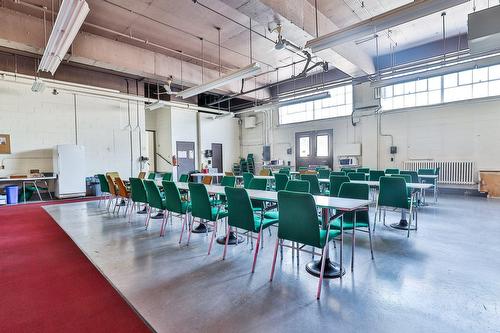 Cafétéria - 9700Z Boul. Parkway, Montréal (Anjou), QC - Indoor
