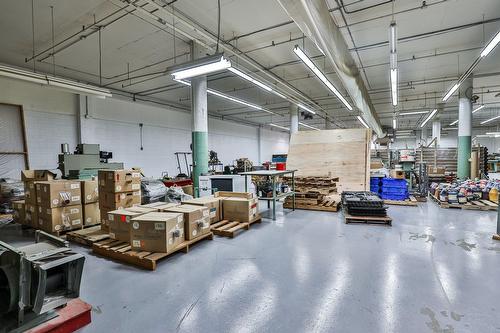 Intérieur - 9700Z Boul. Parkway, Montréal (Anjou), QC - Indoor Photo Showing Garage