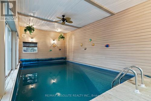 6 Howard Court, Ottawa, ON - Indoor Photo Showing Other Room