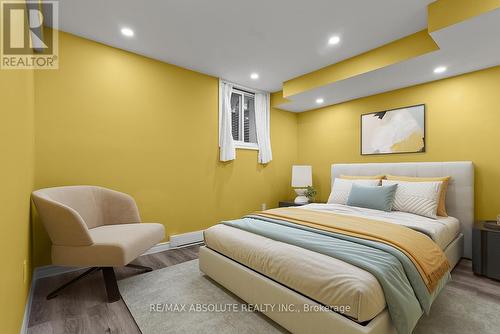 6 Howard Court, Ottawa, ON - Indoor Photo Showing Bedroom