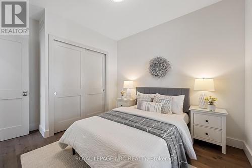 281 Elmwood Avenue, Fort Erie (Crystal Beach), ON - Indoor Photo Showing Bedroom