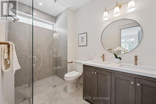 281 Elmwood Avenue, Fort Erie (Crystal Beach), ON - Indoor Photo Showing Bathroom